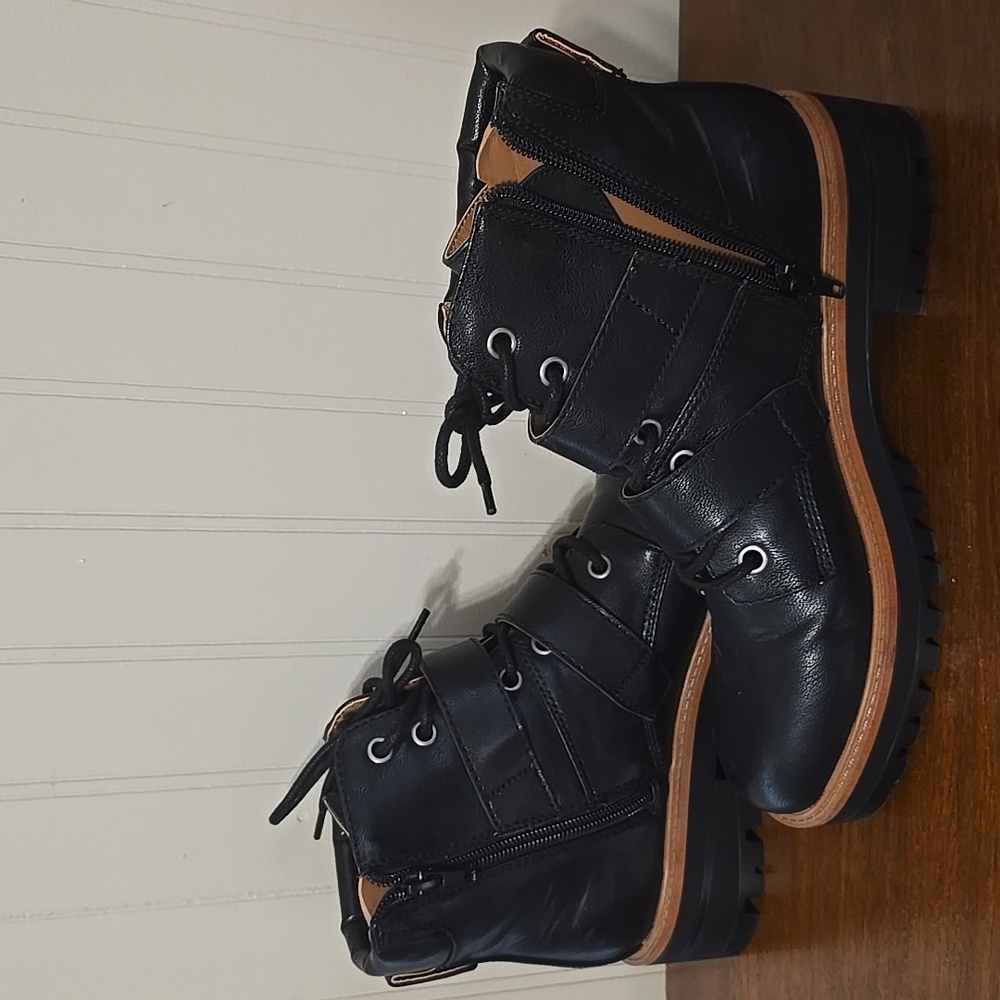 Indigo Rd. Black Combat Boots with Buckle Detail. 6.5 - Picture 5 of 6